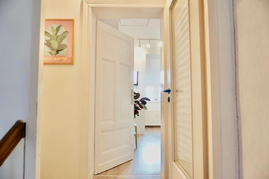 Neu I Moderne Zentrale Wohnung I Netflix I 4 Gaeste Andernach Extérieur photo